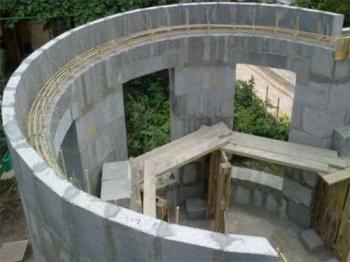 Чи можна використовувати арматуру при кладці стін? Чи можна використовувати арматуру при кладці стін?